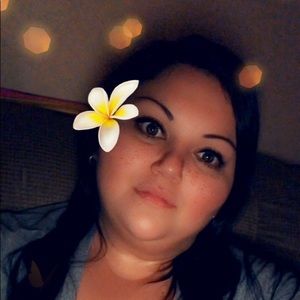 Meet your Posher, Iris